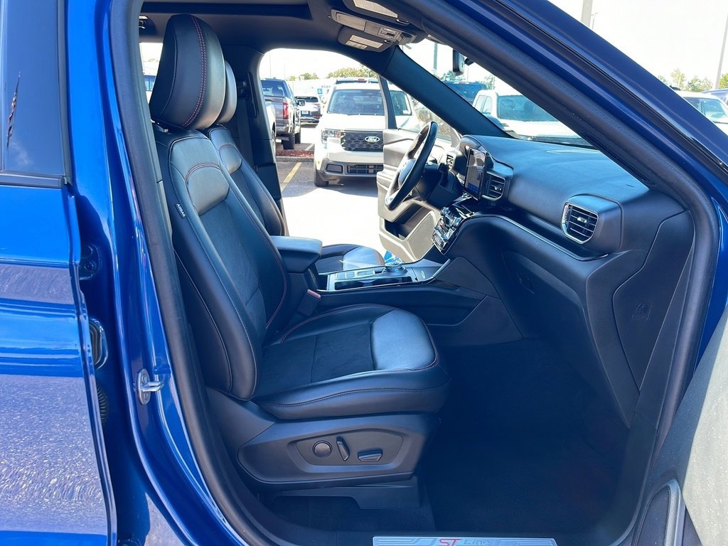 Certified 2022 Ford Explorer ST-Line w/ Class IV Trailer Tow Package image 12