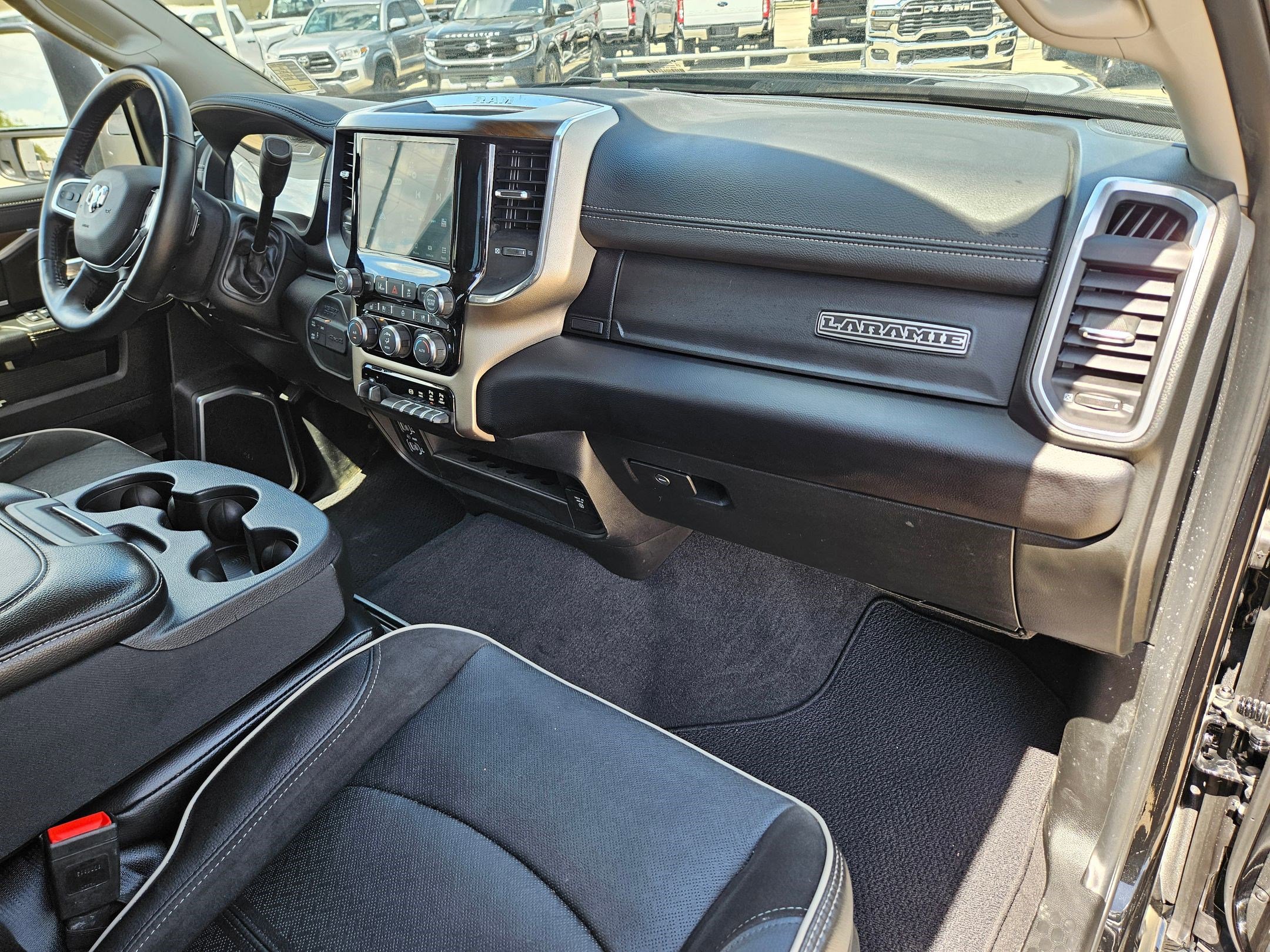 Used 2024 RAM 2500 Laramie w/ Safety Group AWD/4WD image 34