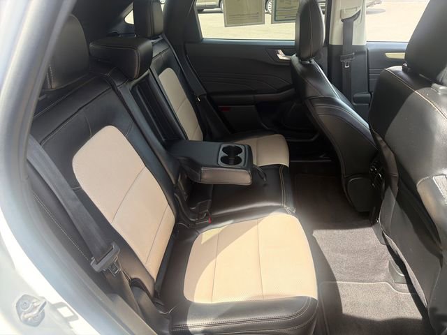 Certified 2022 Ford Escape Titanium w/ Titanium Elite Package AWD/4WD image 18