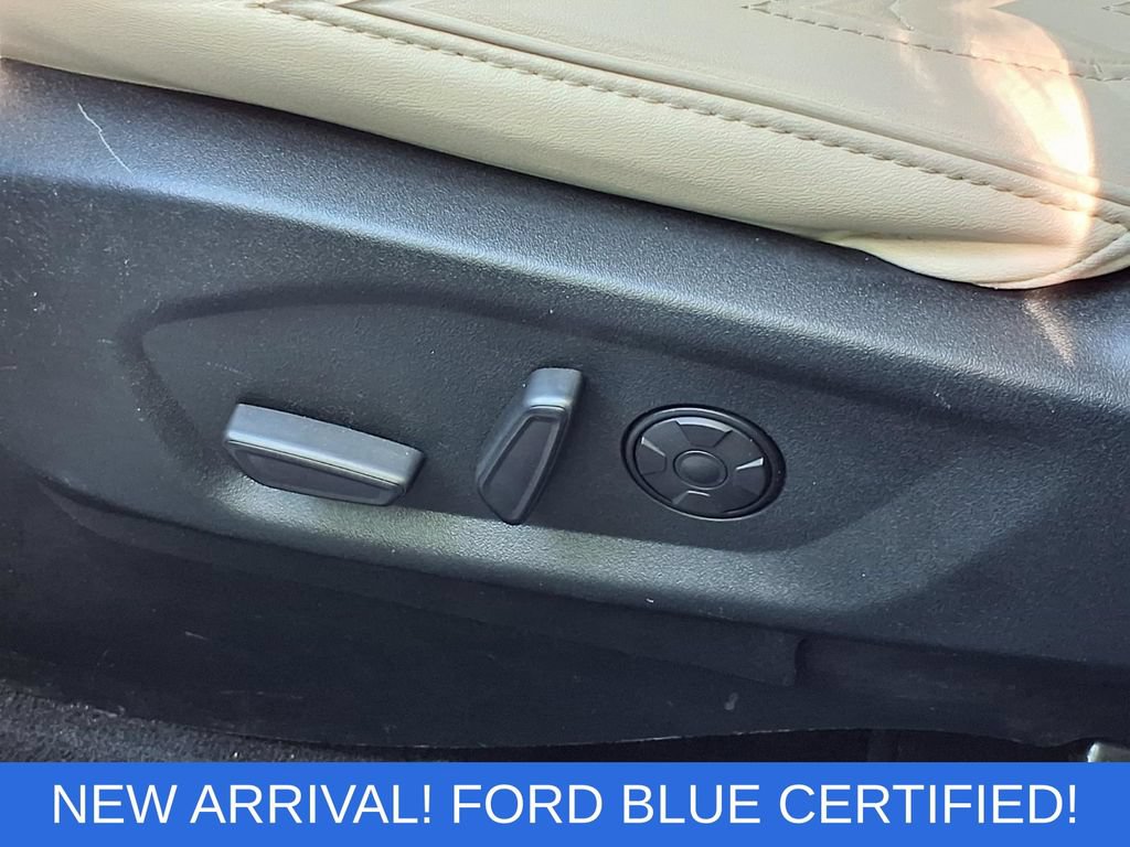 Certified 2019 Ford Explorer Limited w/ Limited Luxury Package AWD/4WD image 4