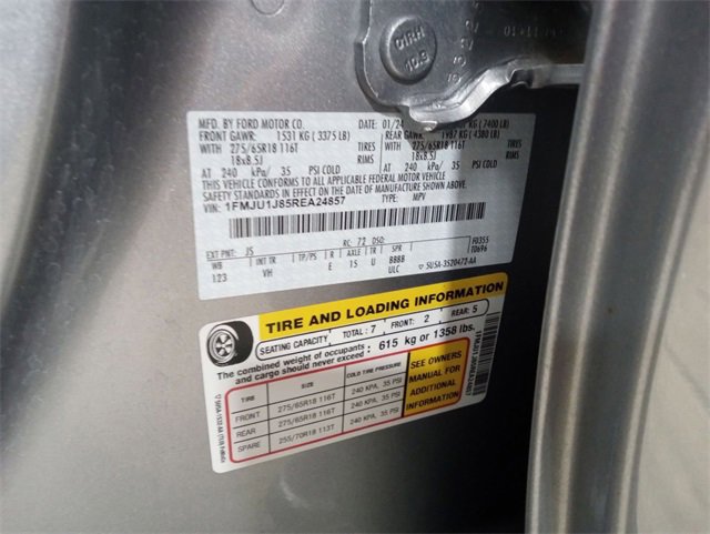 Certified 2024 Ford Expedition XLT image 11