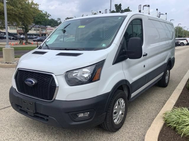 Certified 2025 Ford Transit 250 Low Roof w/ Exterior Upgrade Package RWD image 6
