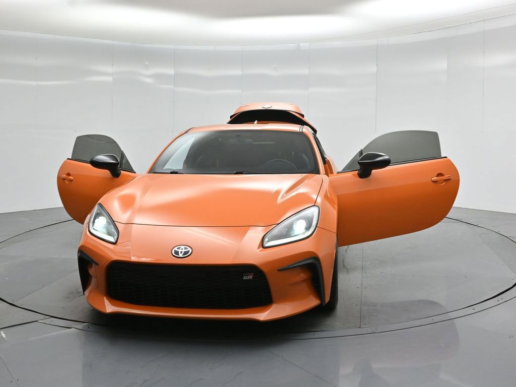 Used 2023 Toyota GR86 10th Anniversary SE RWD image 29