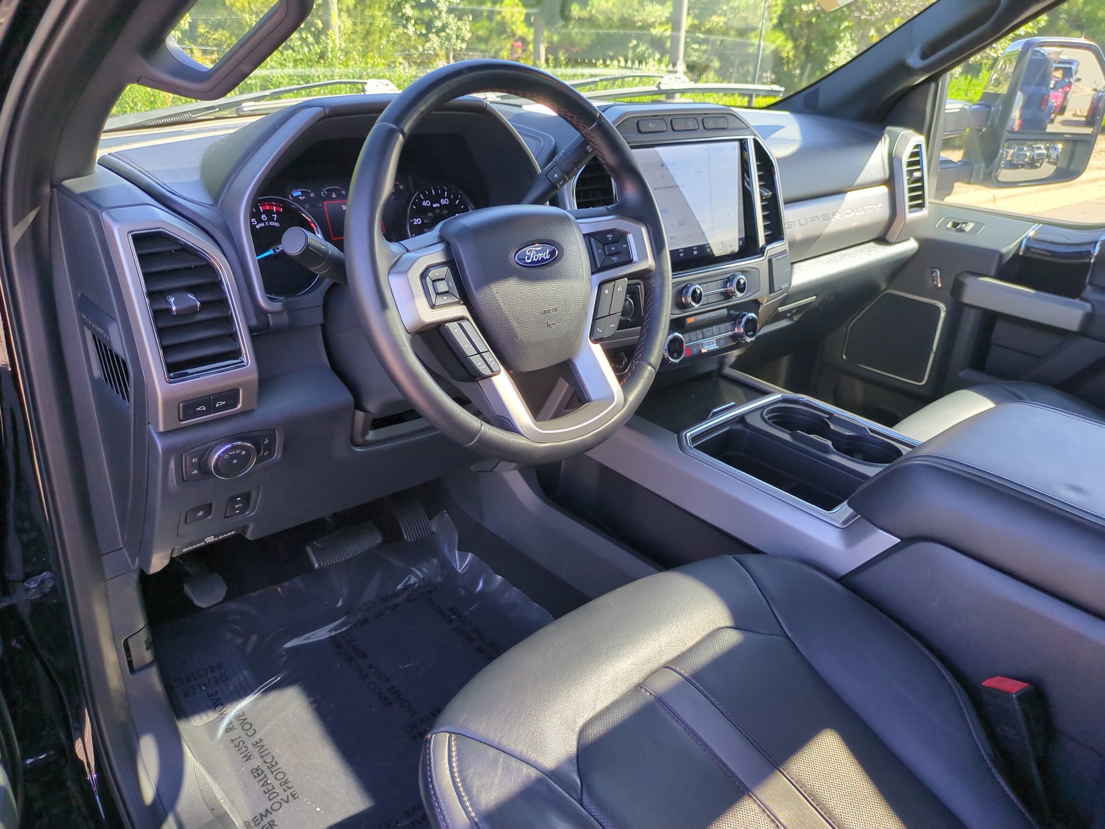 Certified 2022 Ford F250 Platinum w/ Tremor Off-Road Package AWD/4WD image 16