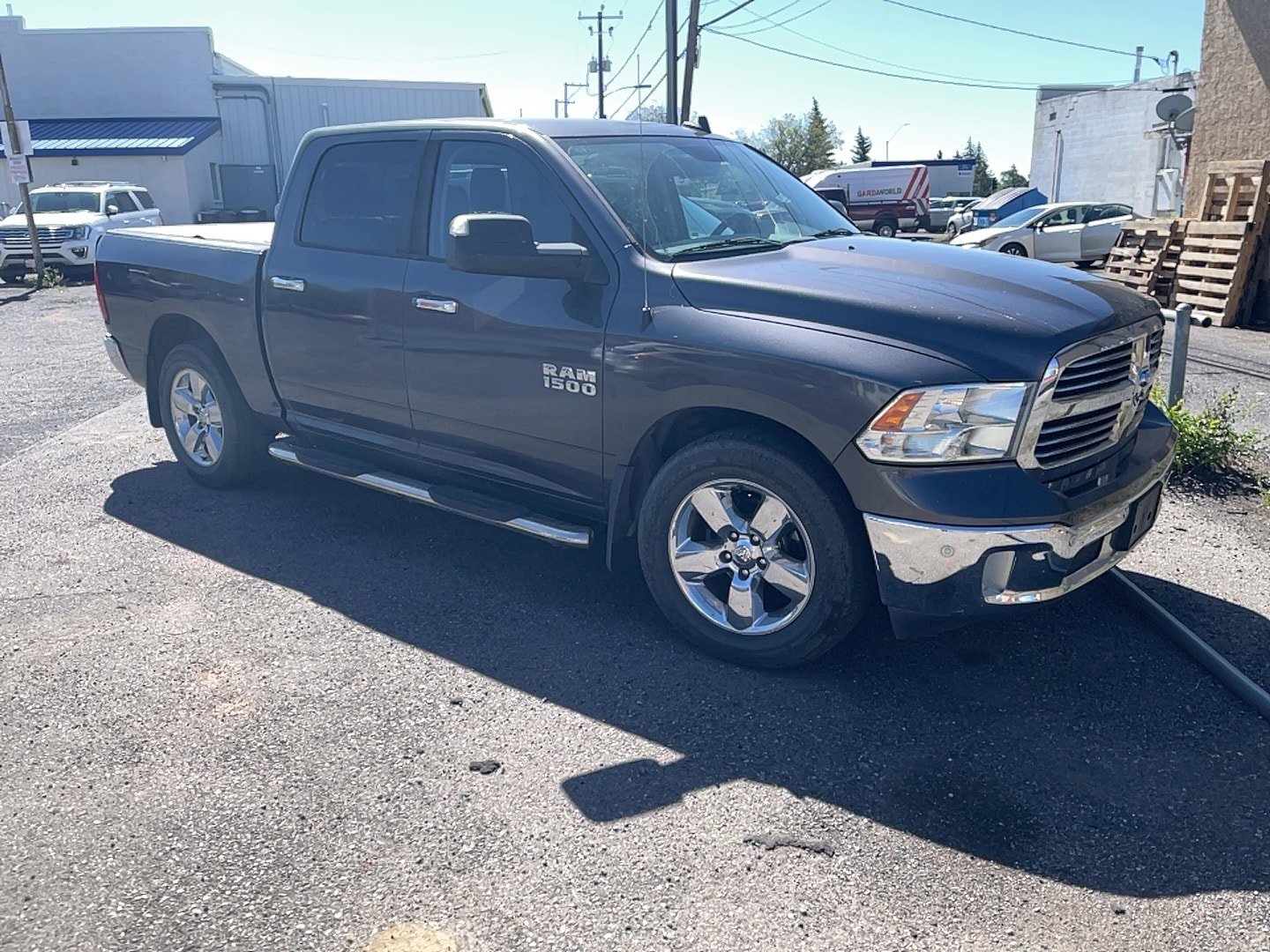 Used 2017 RAM 1500 Big Horn RWD image 3