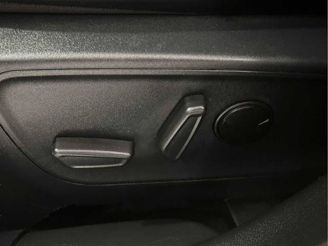 Certified 2024 Ford Escape Platinum AWD/4WD image 29