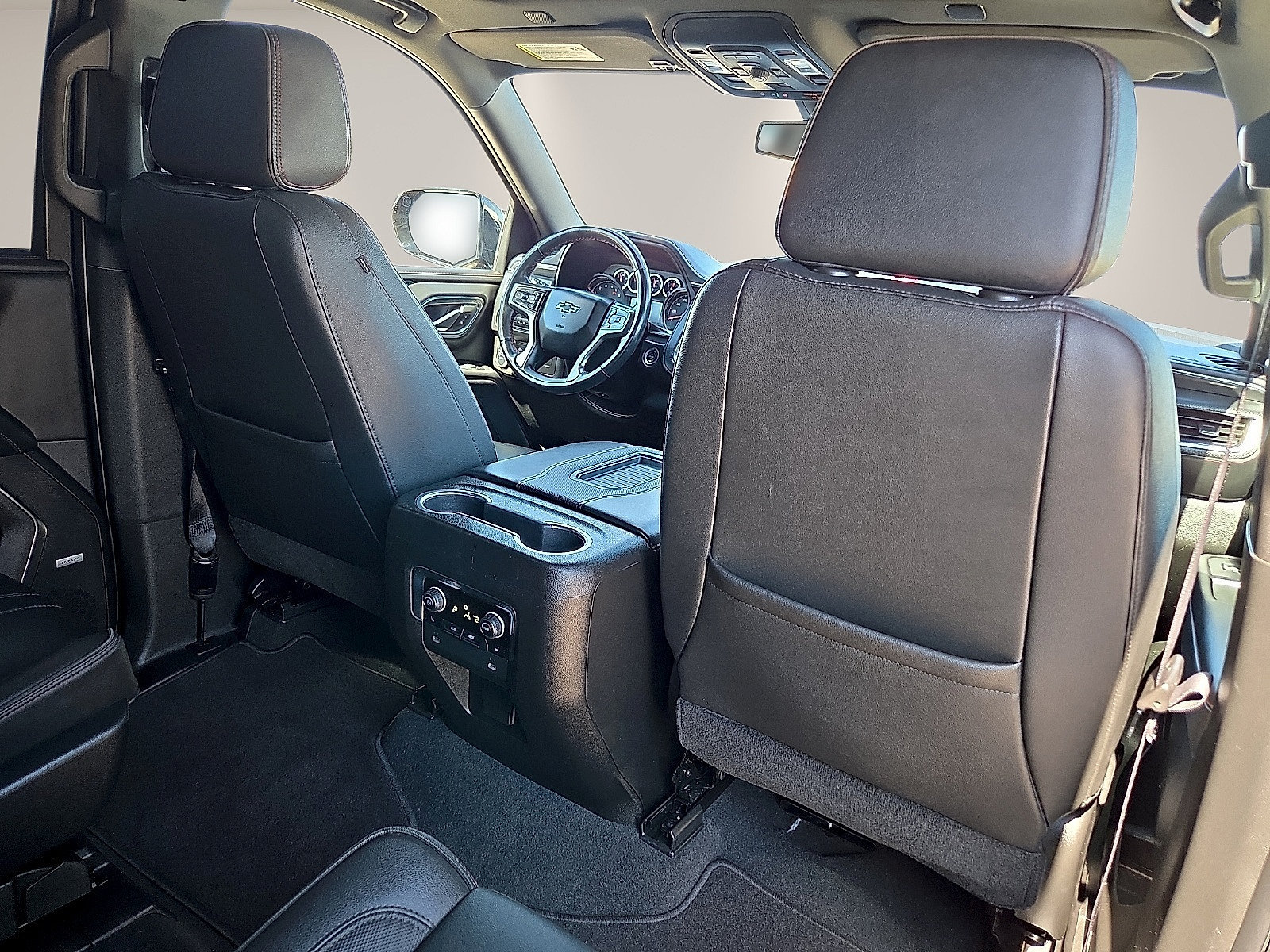Used 2021 Chevrolet Tahoe RST w/ Luxury Package AWD/4WD image 11