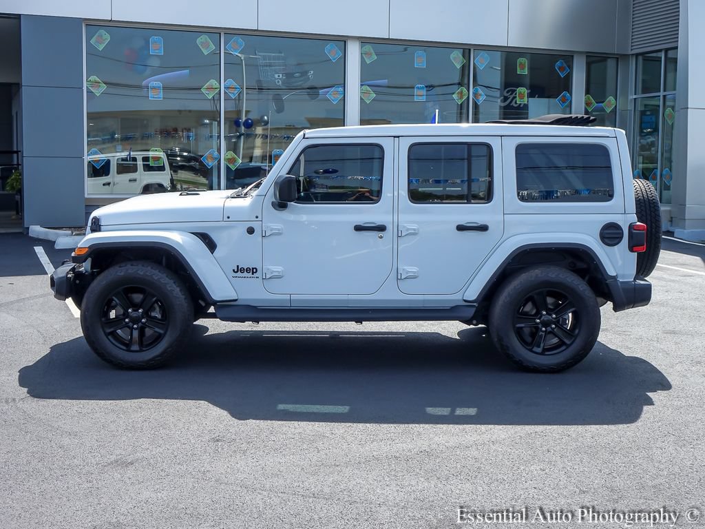 Used 2023 Jeep Wrangler Unlimited Sahara AWD/4WD image 4