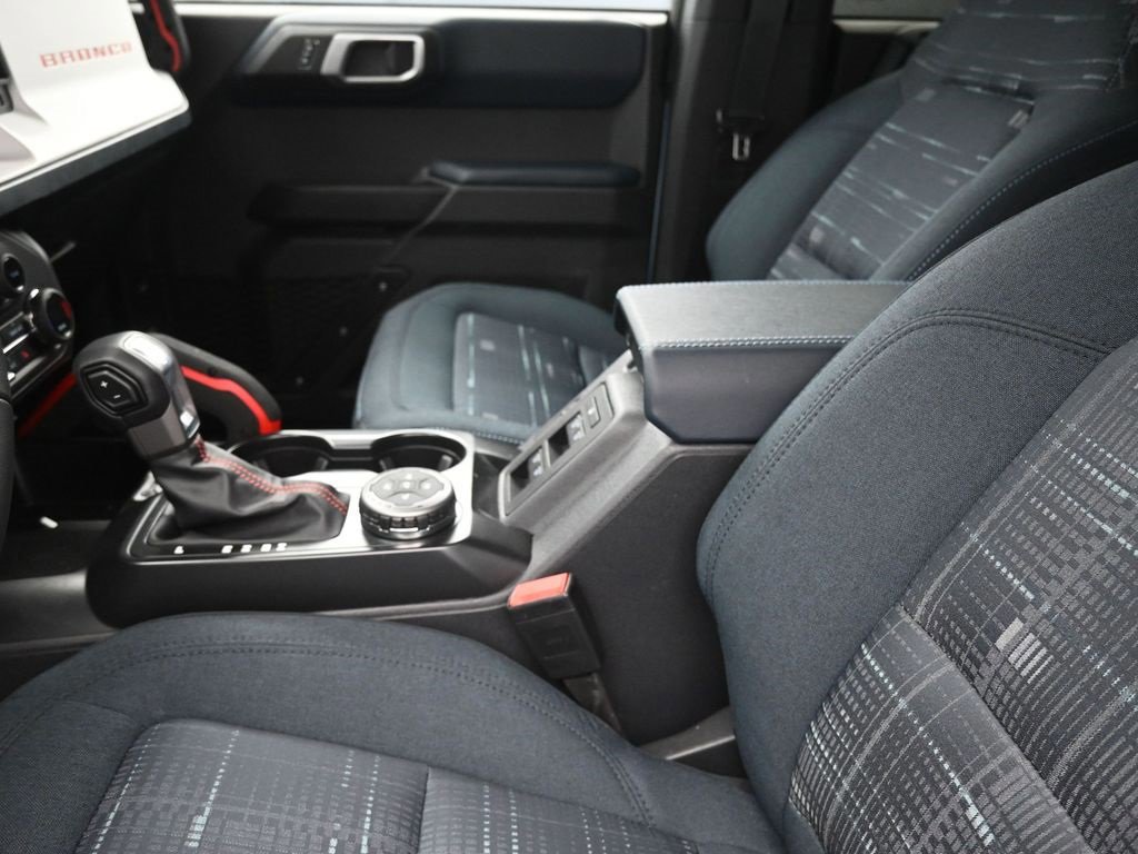 Certified 2025 Ford Bronco Heritage Edition image 25