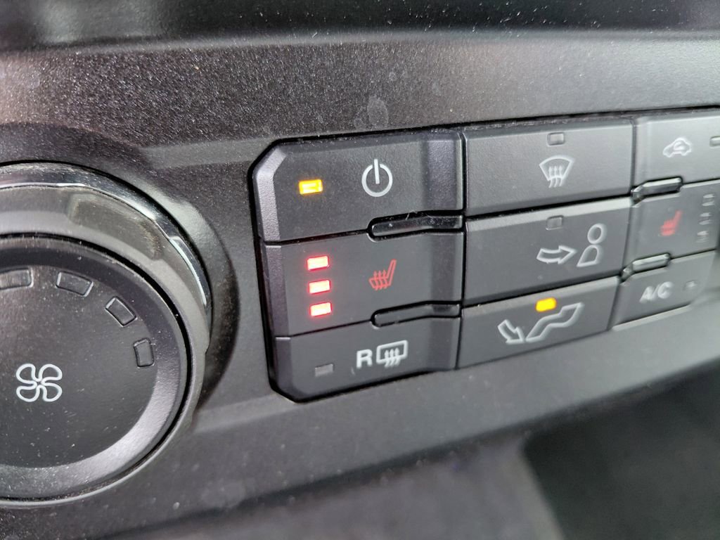 Certified 2019 Ford F150 XLT w/ Equipment Group 302A Luxury AWD/4WD image 5