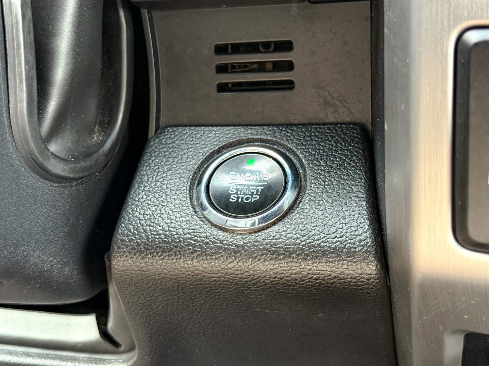 Certified 2019 Ford F250 Platinum w/ Platinum Ultimate Package image 26