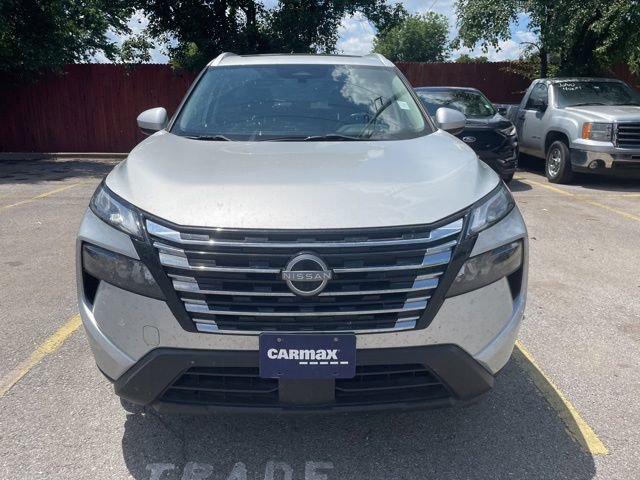 Used 2024 Nissan Rogue SV w/ SV Premium Package AWD/4WD image 3