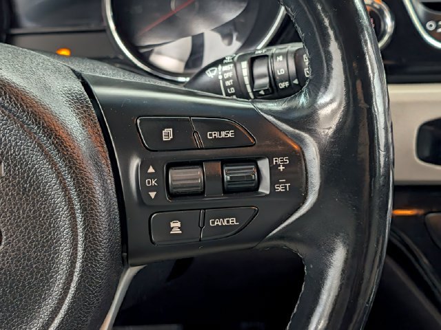 Used 2018 Kia Sedona SX Limited FWD image 25