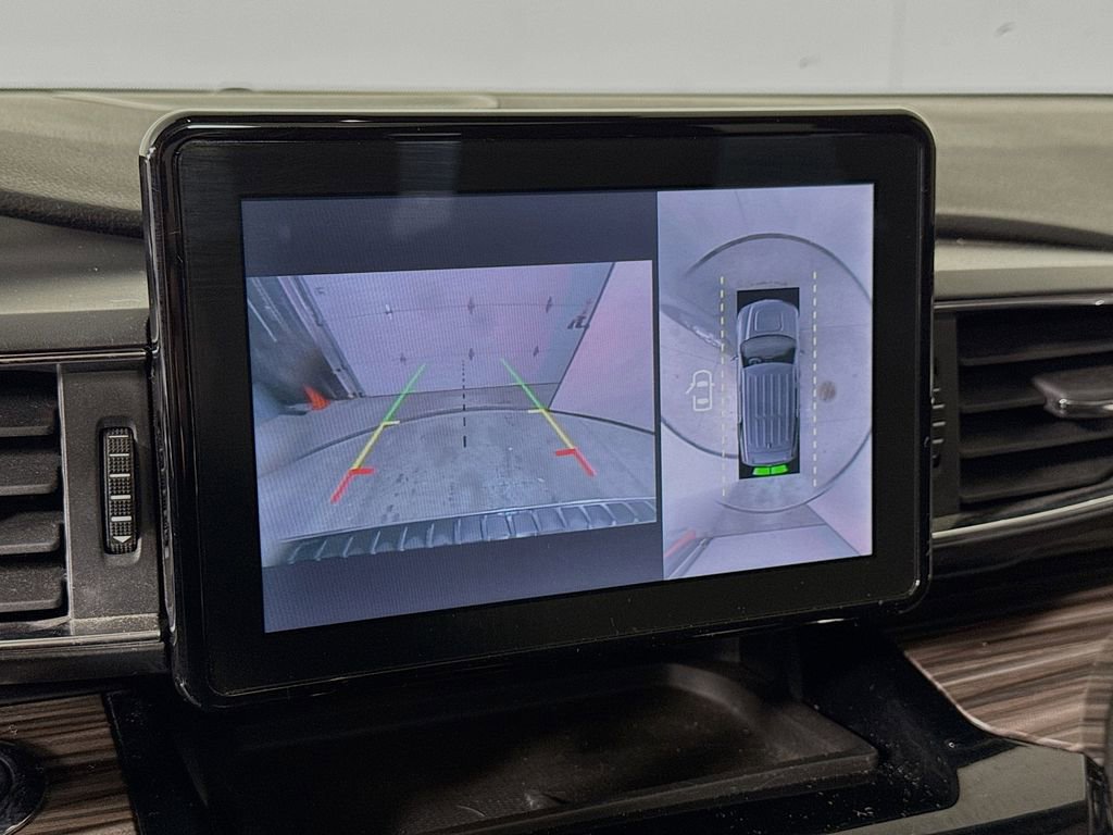 Certified 2022 Ford Explorer Limited w/ Equipment Group 301A image 14