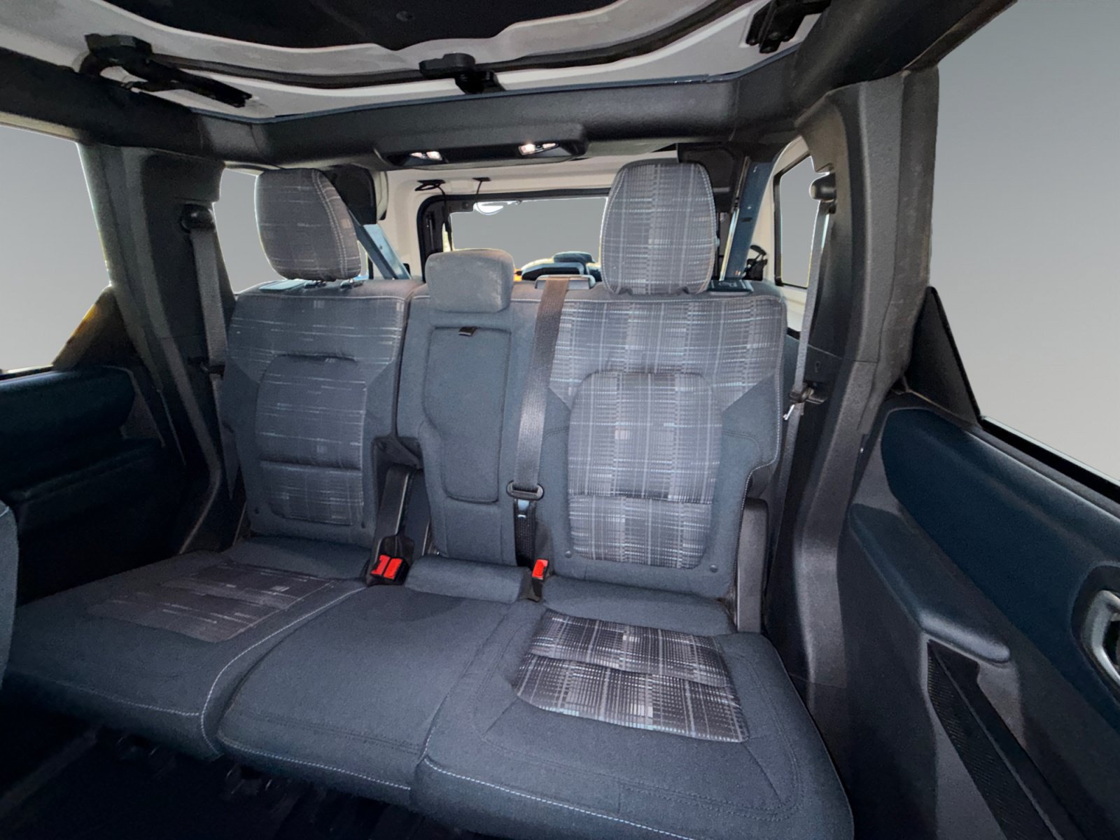 Certified 2025 Ford Bronco Heritage Edition AWD/4WD image 18