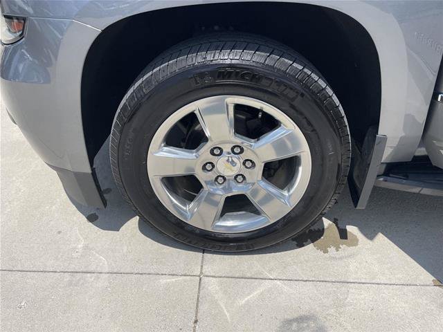 Used 2020 Chevrolet Suburban LT AWD/4WD image 10