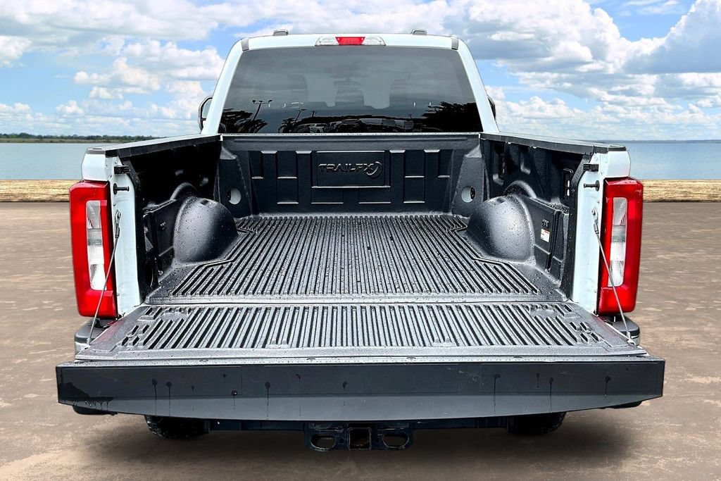 Certified 2025 Ford F250 XLT AWD/4WD image 9