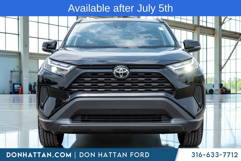 Used 2024 Toyota RAV4 XLE FWD image 38