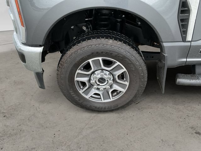 Certified 2025 Ford F350 Lariat w/ FX4 Off-Road Package AWD/4WD image 9