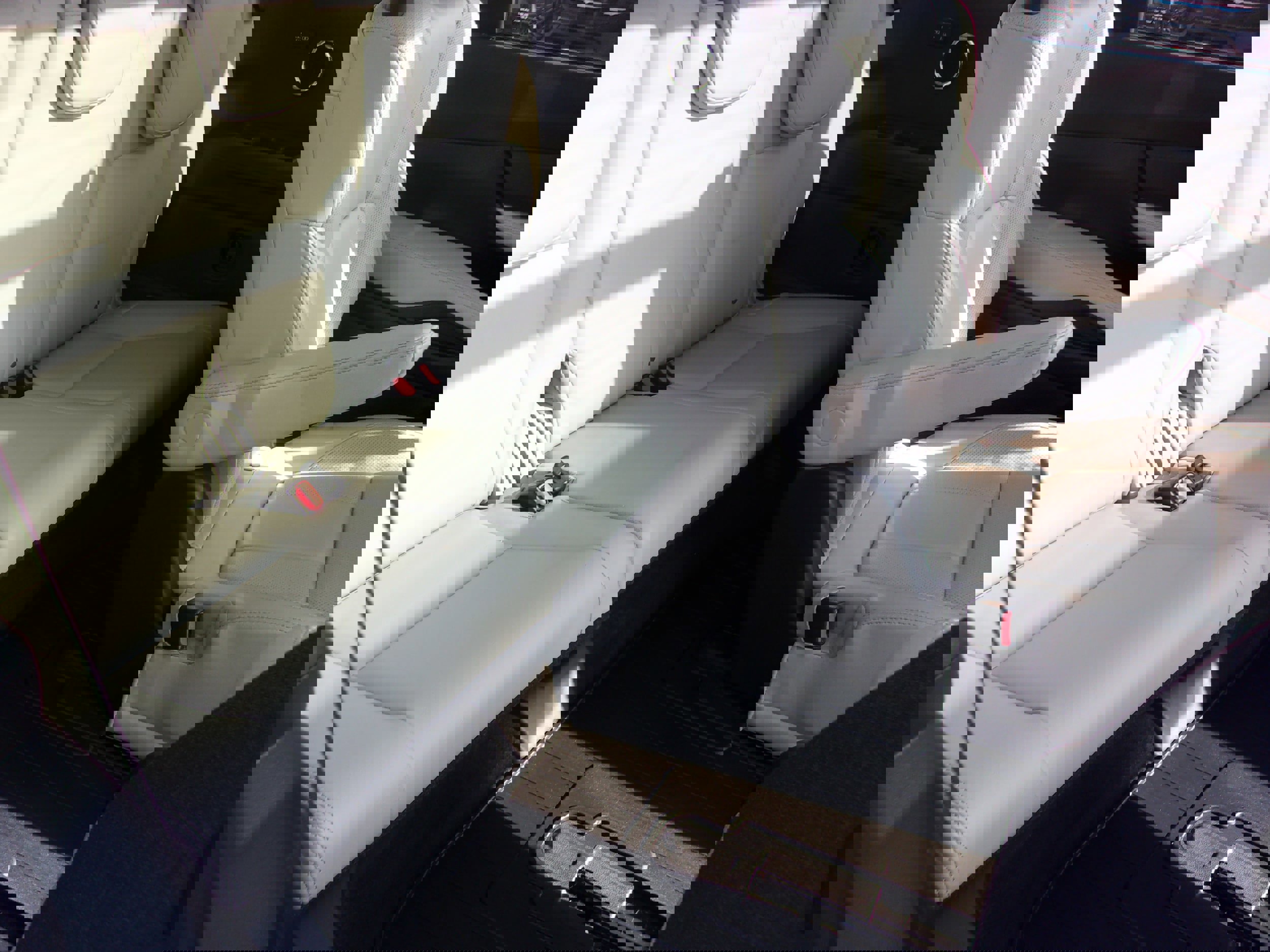 Used 2021 Subaru Ascent Limited w/ Technology Package image 12