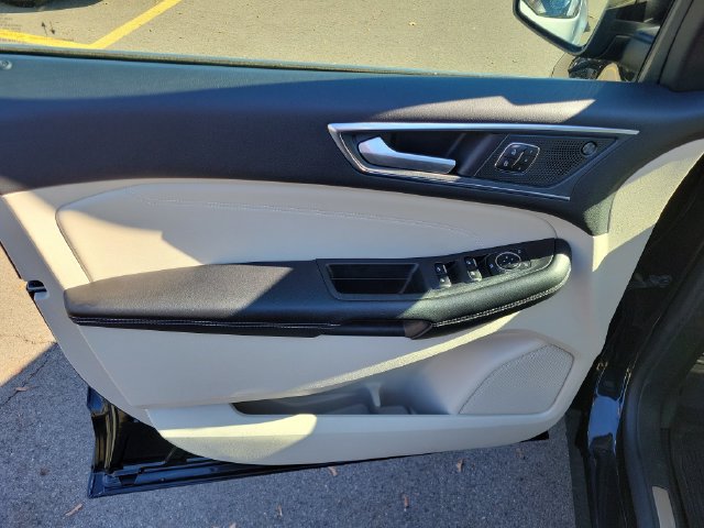 Certified 2024 Ford Edge Titanium w/ Equipment Group 301A AWD/4WD image 12