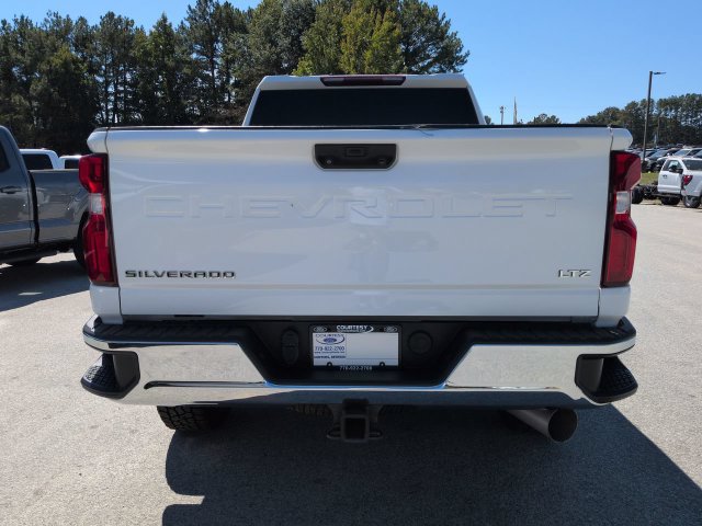 Used 2020 Chevrolet Silverado 2500 LTZ AWD/4WD image 6