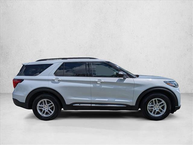Certified 2025 Ford Explorer Active RWD image 4