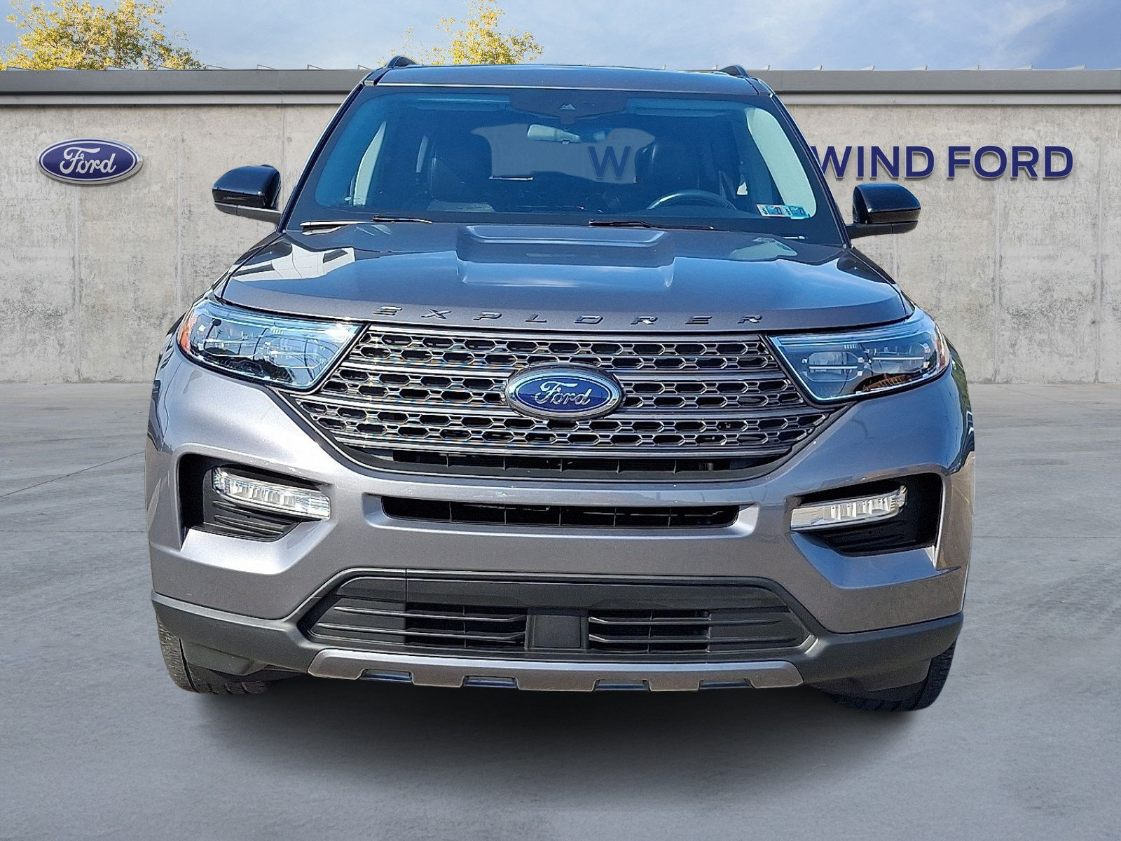 Certified 2022 Ford Explorer XLT w/ Equipment Group 202A AWD/4WD image 2