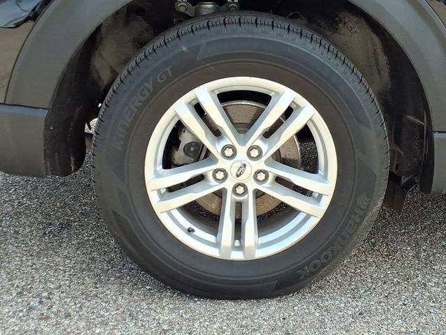 Certified 2023 Ford Explorer XLT w/ Equipment Group 202A AWD/4WD image 7