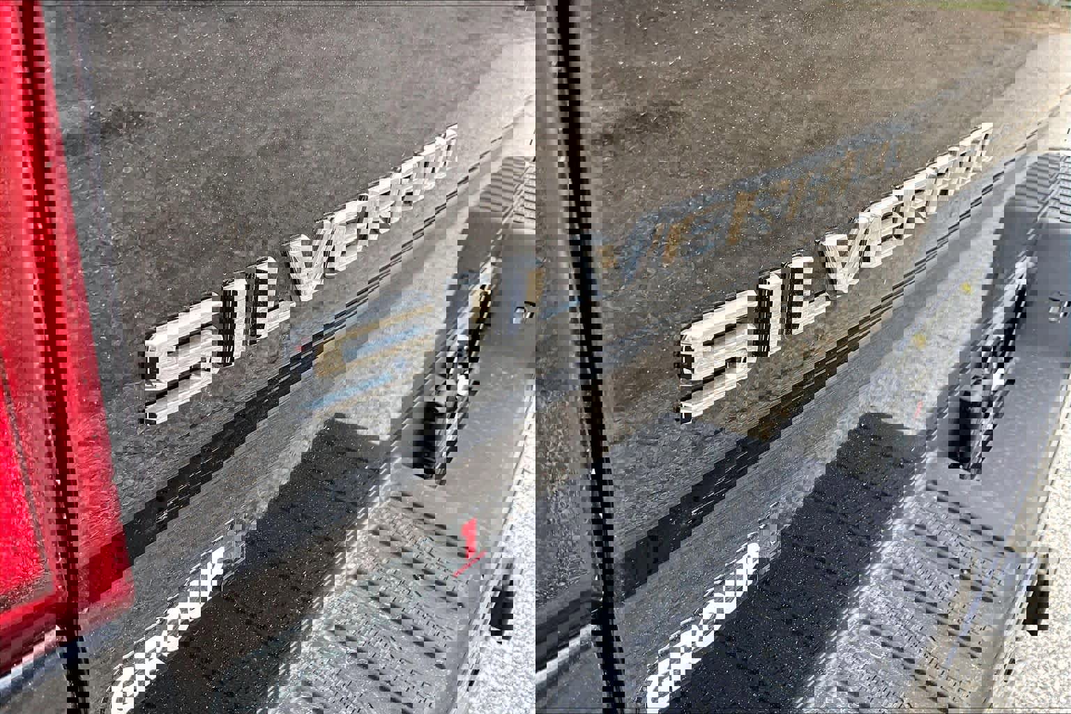 Used 2023 Chevrolet Silverado 1500 High Country w/ Z71 Off-Road Package AWD/4WD image 10