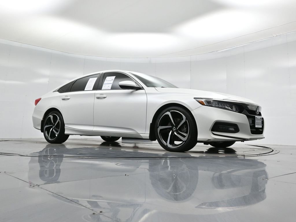 Used 2018 Honda Accord Sport image 3