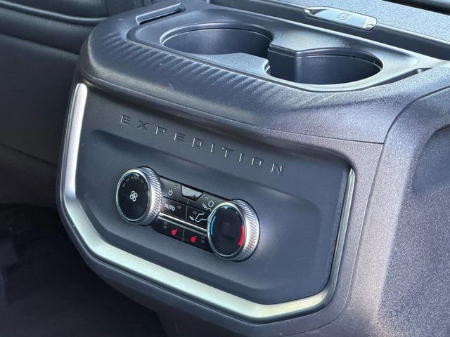 Certified 2025 Ford Expedition Platinum w/ Stealth Appearance Package image 32