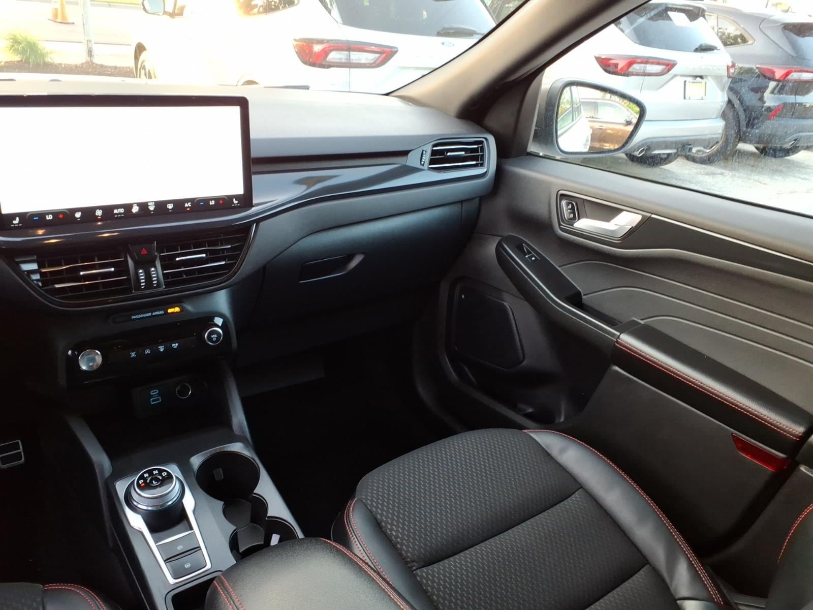 Certified 2023 Ford Escape ST-Line w/ Tech Pack #1 AWD/4WD image 13