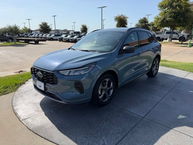 Certified 2024 Ford Escape ST-Line FWD image 3