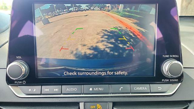 Used 2024 Nissan Altima 2.5 SV FWD image 15