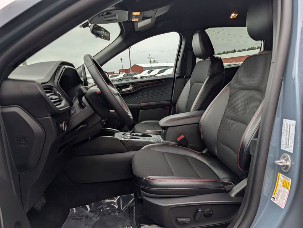 Certified 2025 Ford Escape ST-Line image 14