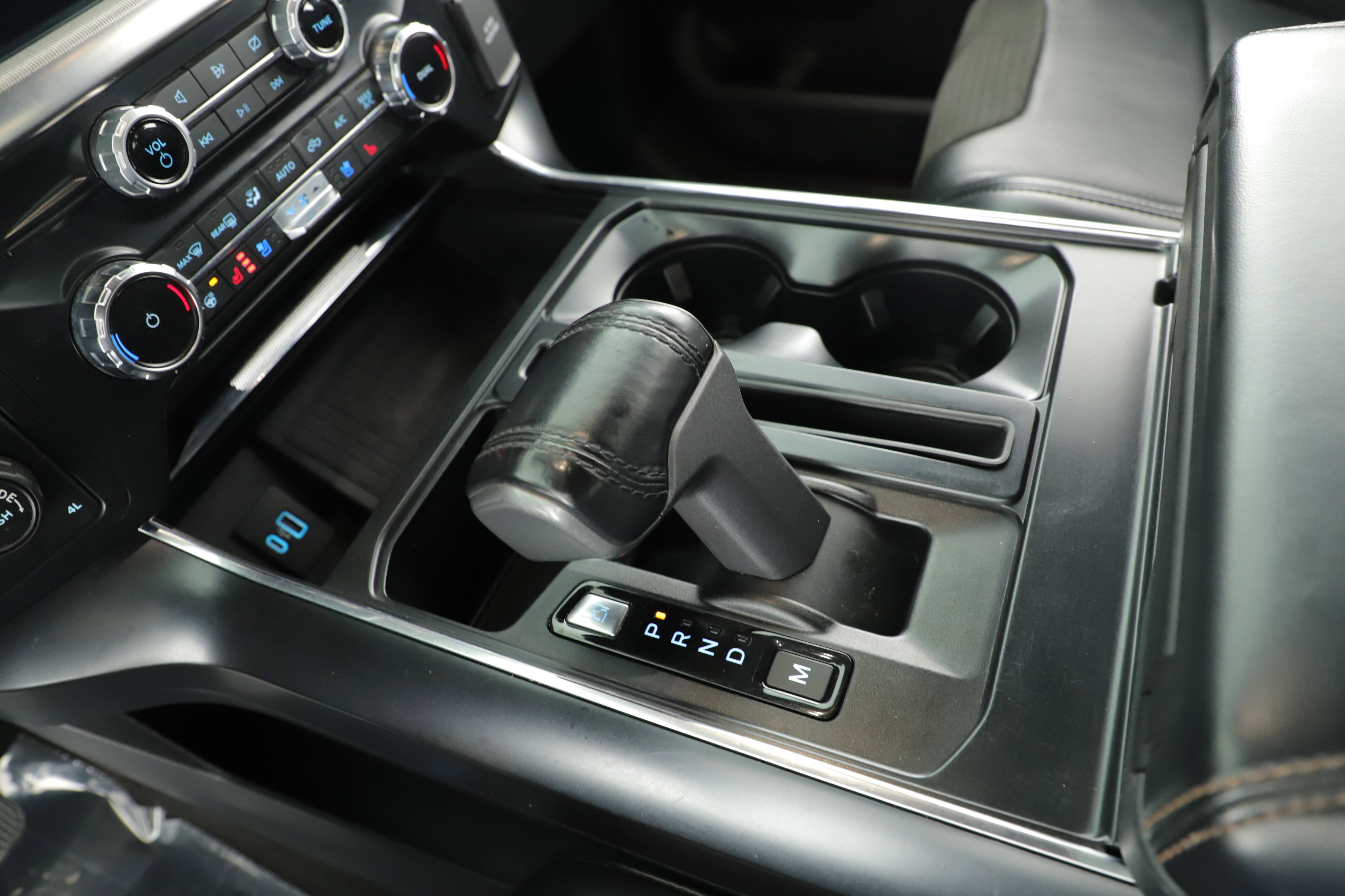 Certified 2022 Ford F150 Raptor w/ Equipment Group 801A High image 14