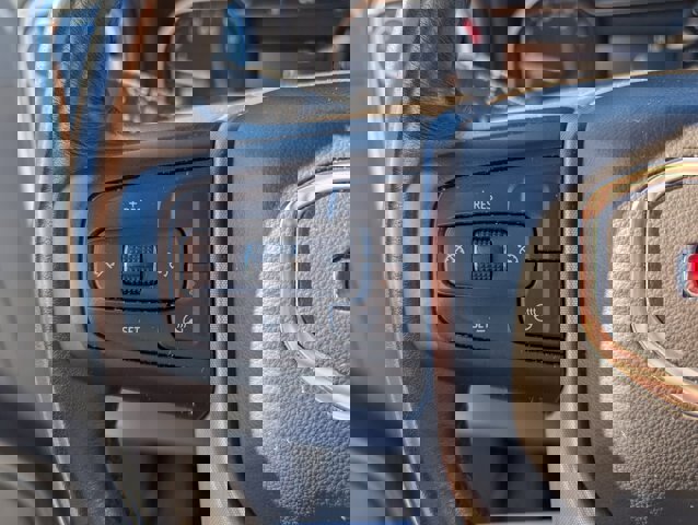 Used 2019 GMC Sierra 1500 SLT w/ SLT Premium Package image 23