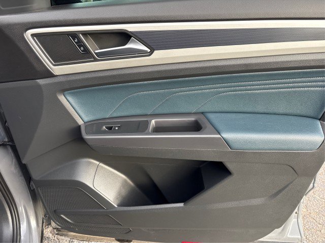 Used 2021 Volkswagen Atlas Cross Sport SEL R-Line w/ Cross Sport MDO Package image 20