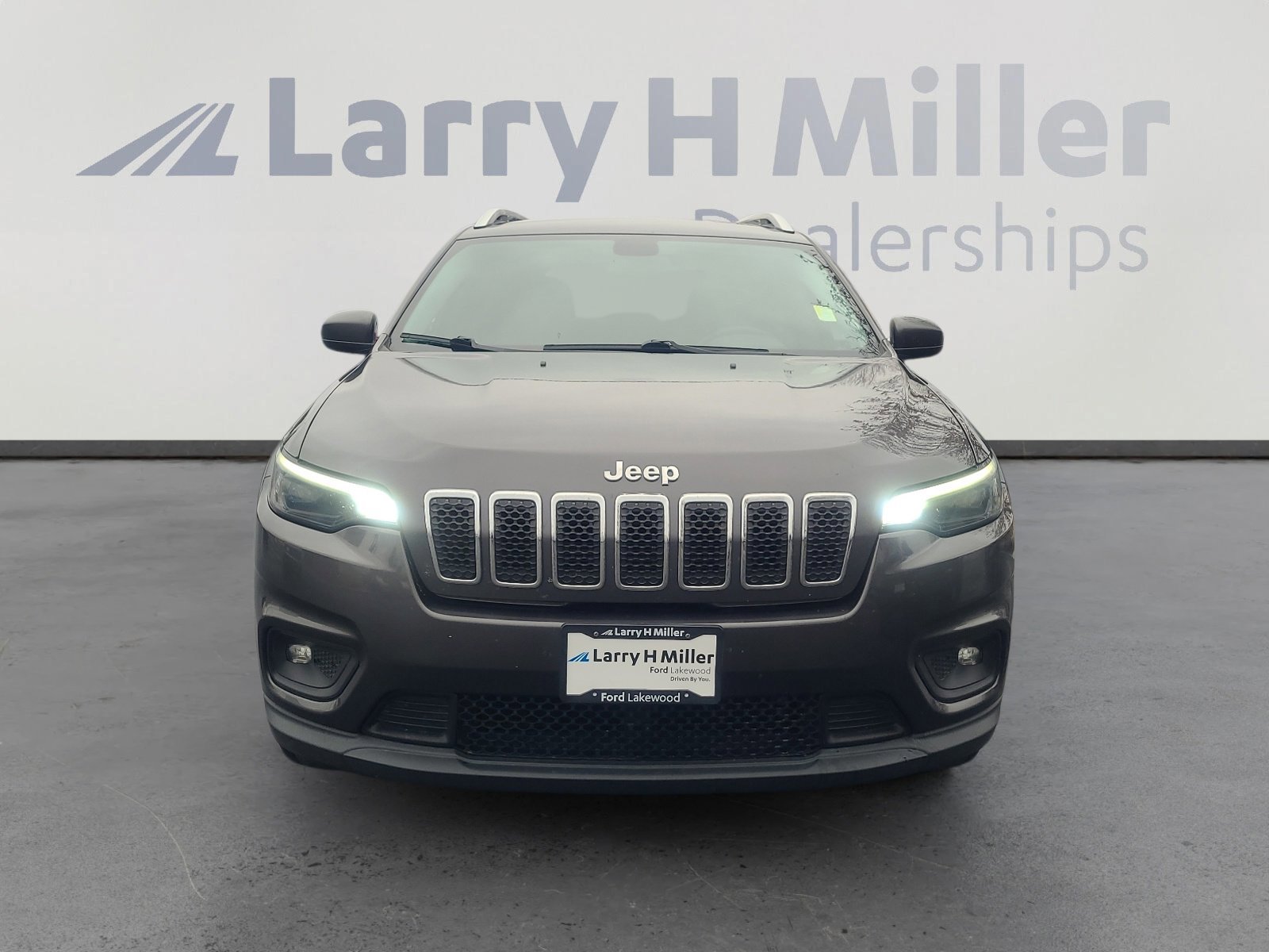 Used 2019 Jeep Cherokee Latitude Plus image 8