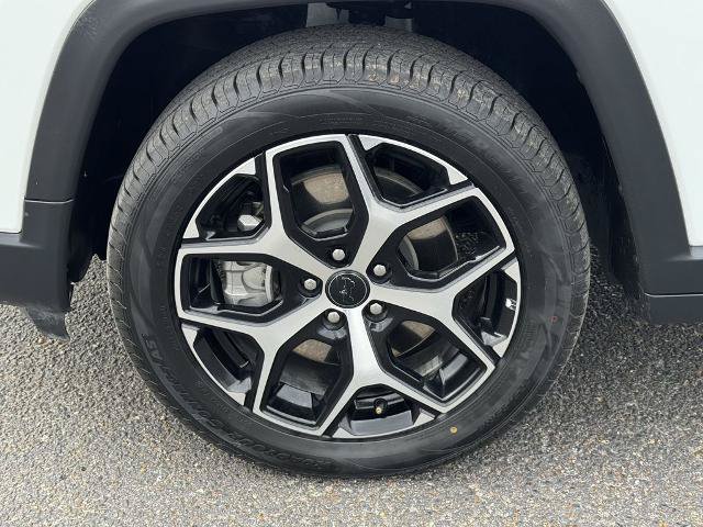 Used 2025 Jeep Compass Limited AWD/4WD image 10