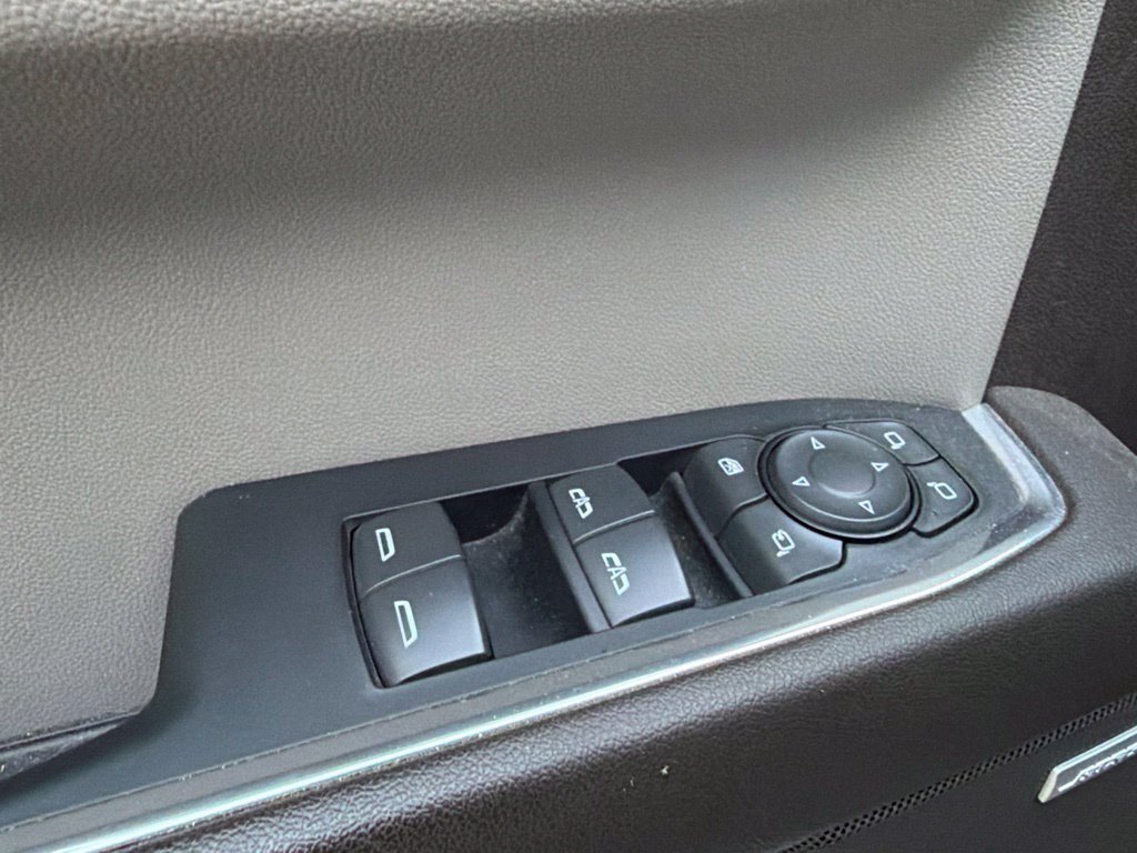 Used 2023 Chevrolet Silverado 1500 LTZ w/ LTZ Premium Package AWD/4WD image 27