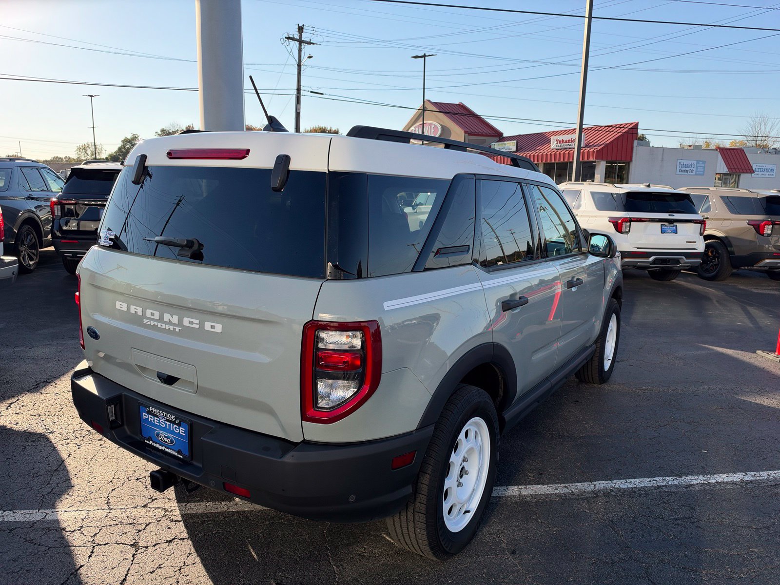 Certified 2023 Ford Bronco Sport Heritage w/ Heritage Convenience Package AWD/4WD image 6