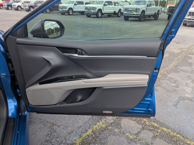 Used 2019 Toyota Camry SE w/ Audio Package FWD image 33