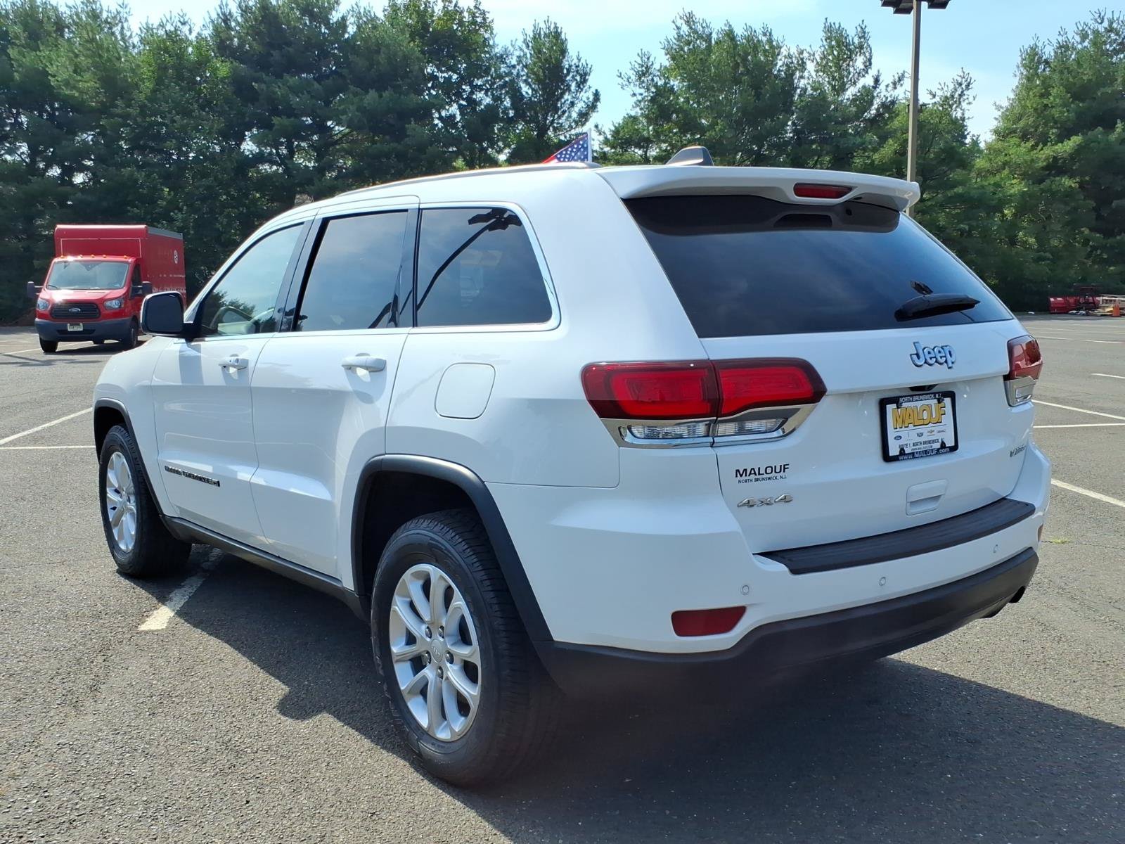 Used 2022 Jeep Grand Cherokee Laredo X AWD/4WD image 4