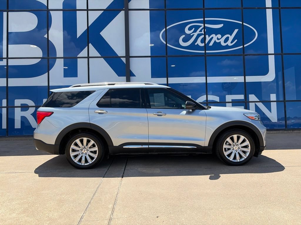 Certified 2022 Ford Explorer Limited w/ Limited Technology Package RWD image 8