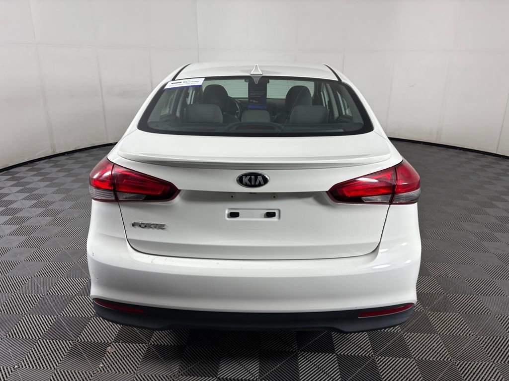 Used 2018 Kia Forte LX w/ LX Rear Camera Package image 4