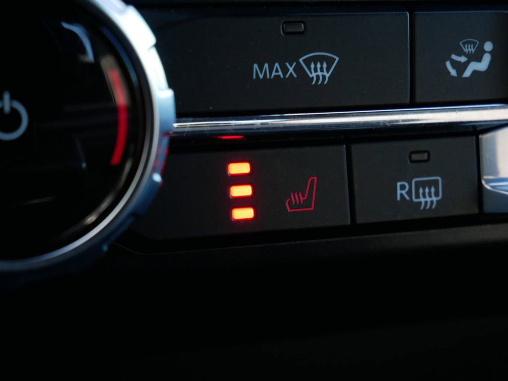 Certified 2022 Ford F150 XLT w/ Equipment Group 302A High image 27