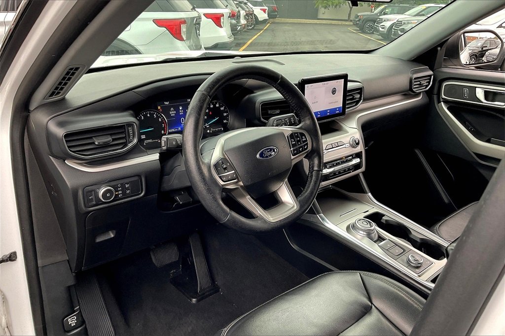 Certified 2020 Ford Explorer XLT w/ Equipment Group 202A image 12