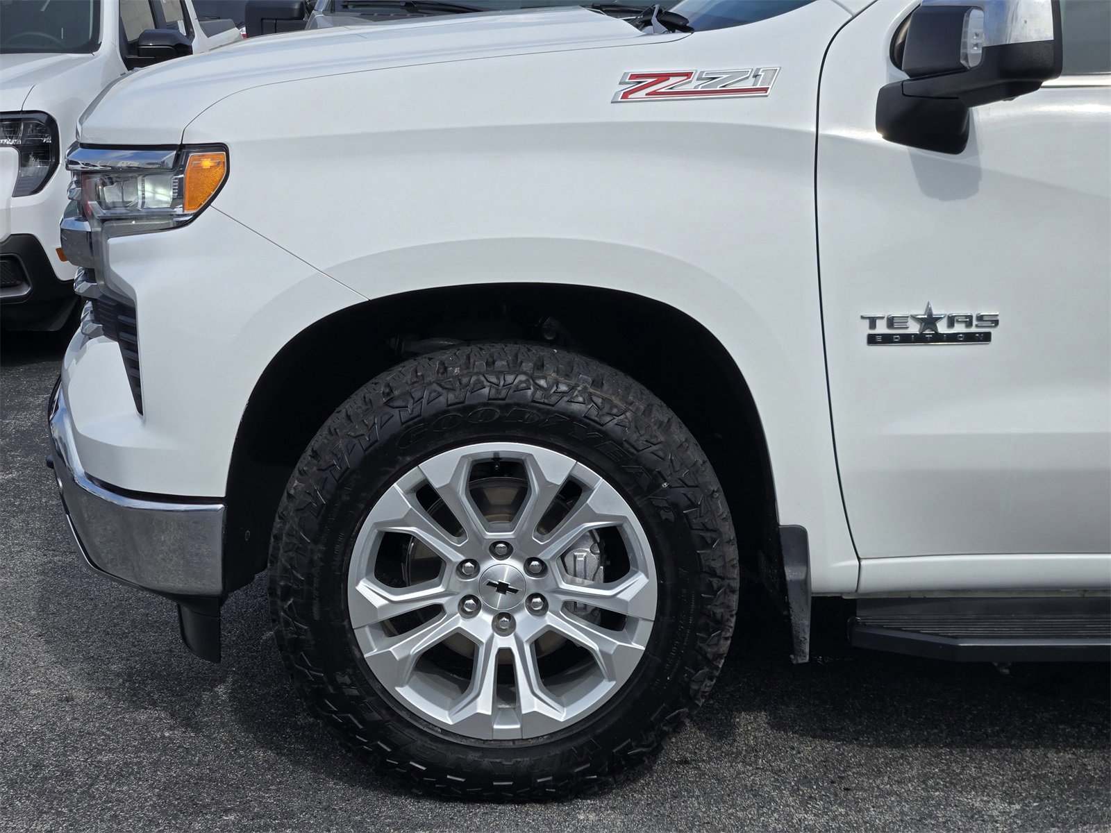 Used 2023 Chevrolet Silverado 1500 LTZ image 8